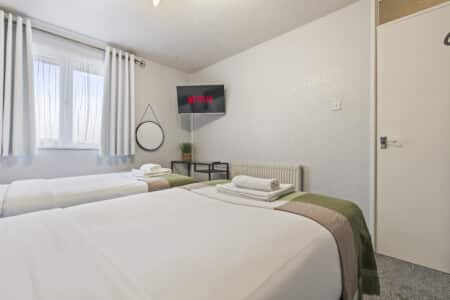 contractor accommodation telford bedroom