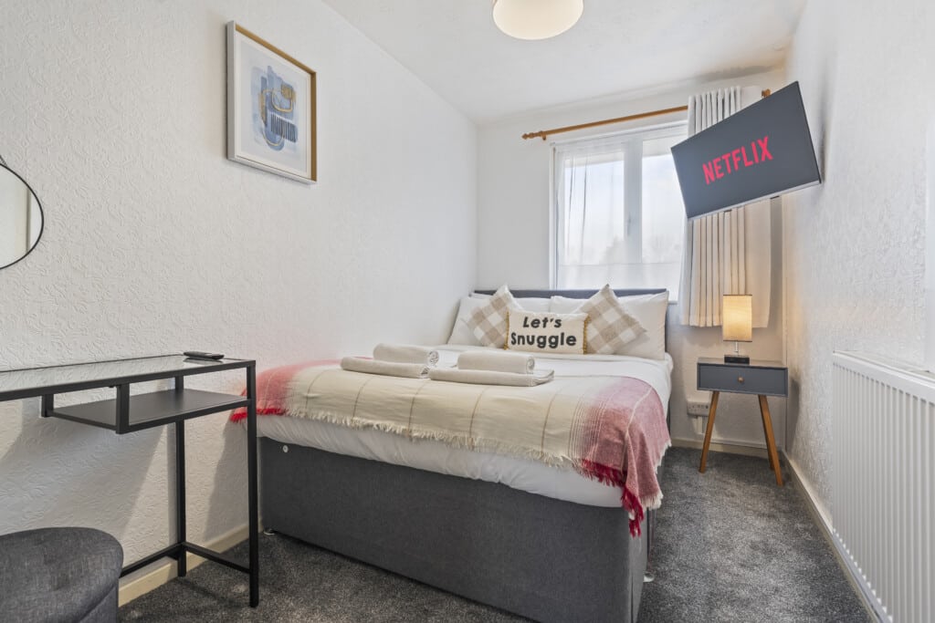 holiday home telford bedroom