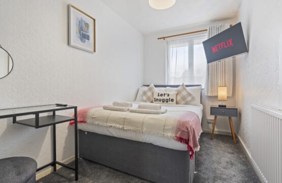 holiday home telford bedroom