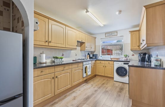 lodginet serviced accommodation telford kitchen