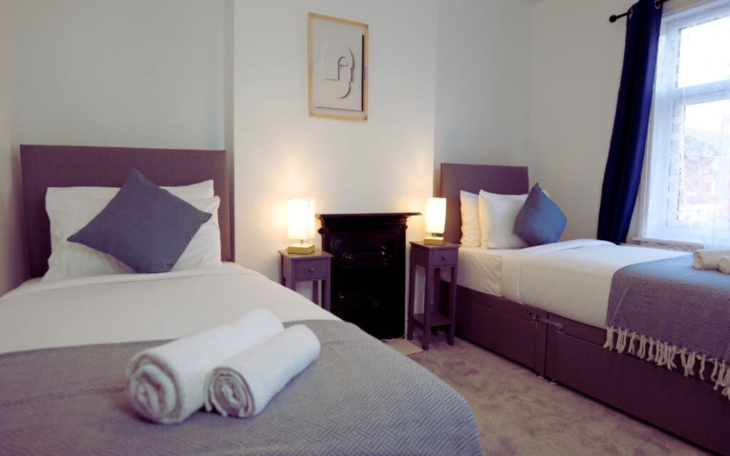 lodginet town centre house bedroom 1 02