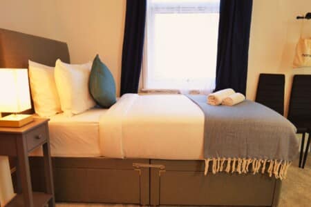 lodginet town centre house bedroom 1 03