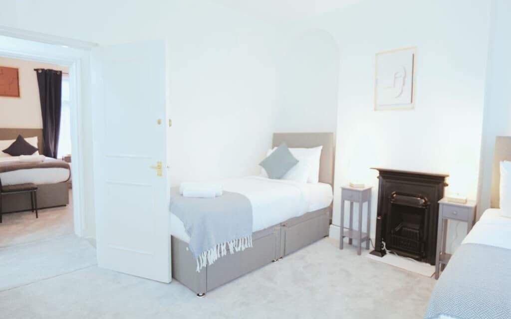 lodginet town centre house bedroom 1 04