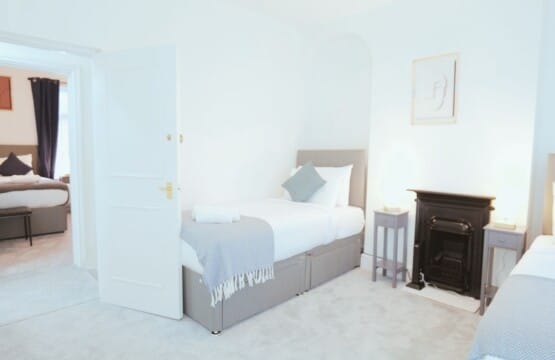 lodginet town centre house bedroom 1 04