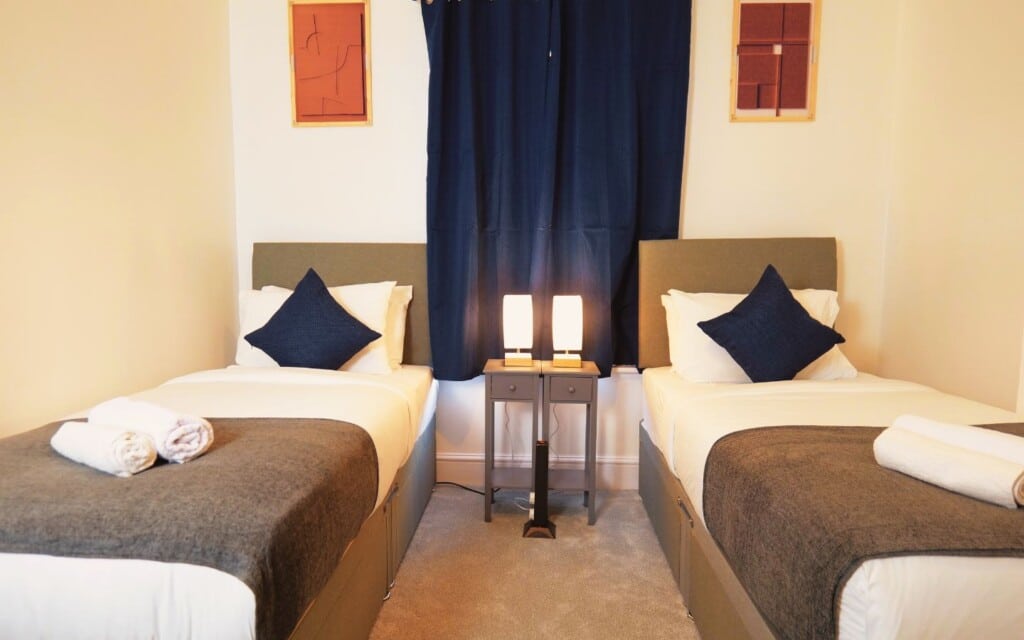 lodginet town centre house bedroom 2 01
