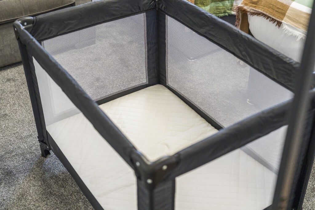 short term rental telford travel cot