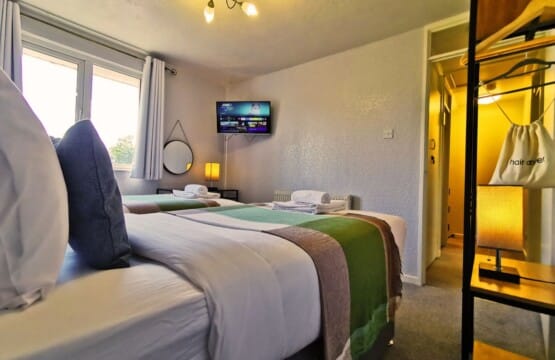 lodginet spacious white house bedroom
