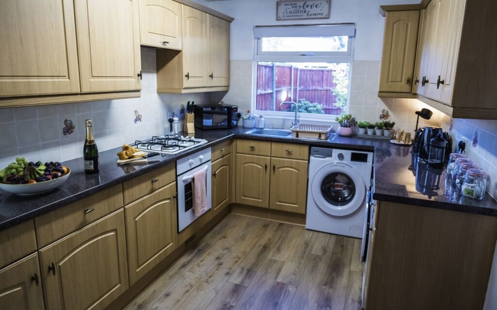 lodginet spacious white house kitchen