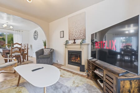 temporary housing solutions telford living room