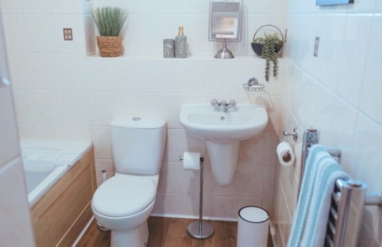 vacation rental home telford bathroom