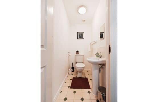 lodginet roomy spark home toilet ground floor