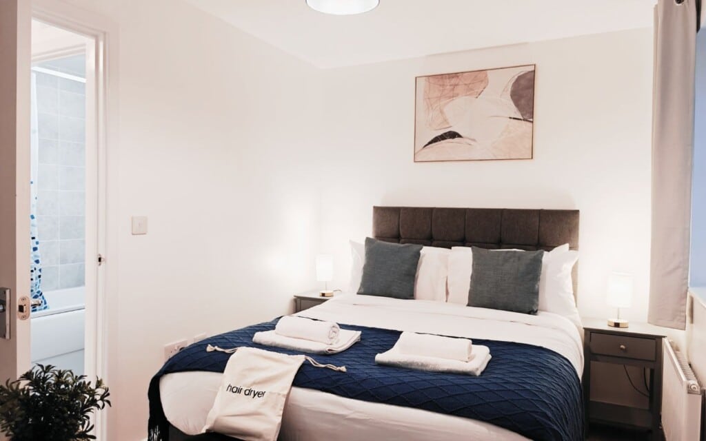 lodginet barn fold house bedroom