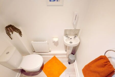 lodginet barn fold house downstairs toilet