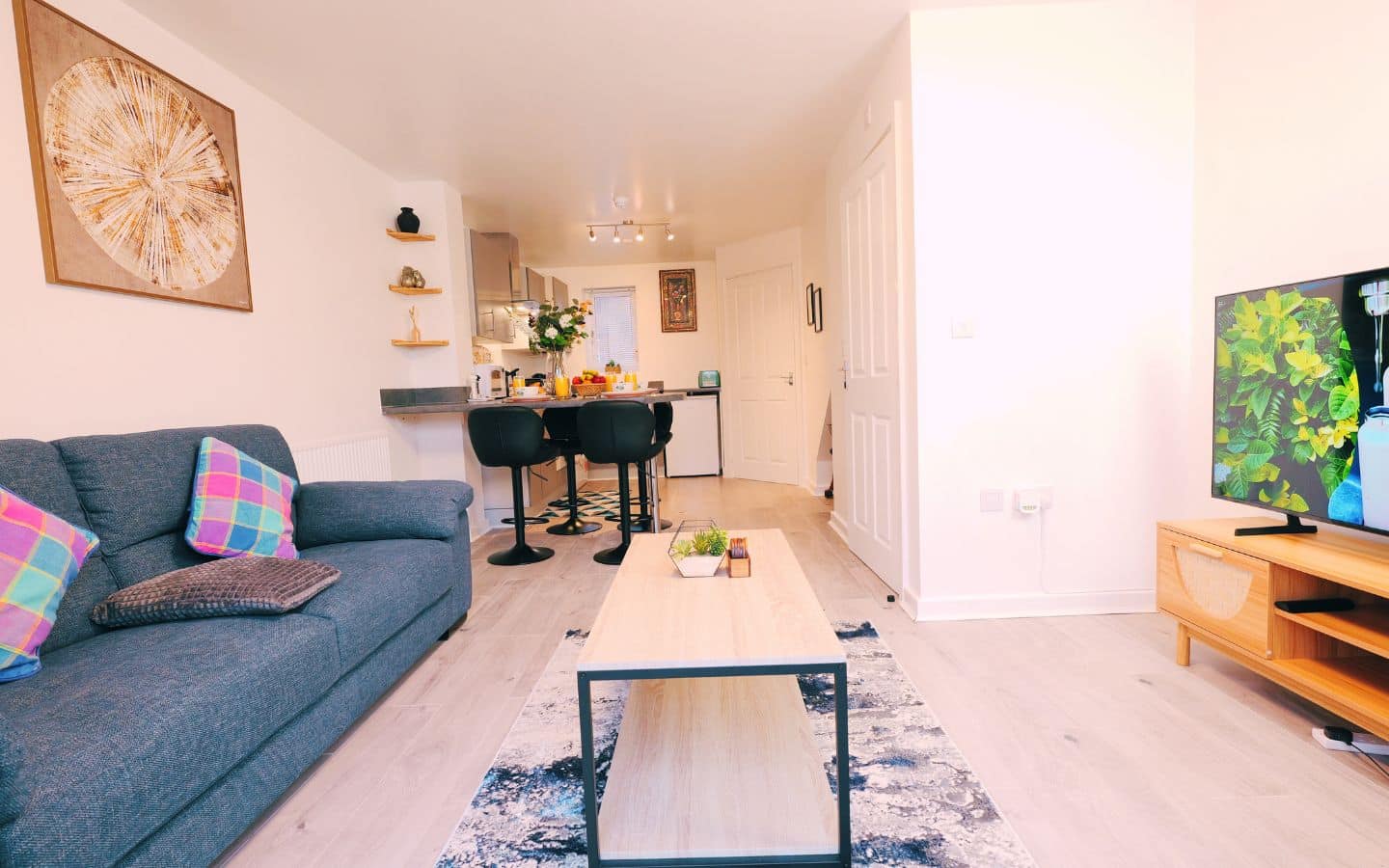 lodginet barn fold house living room dinner