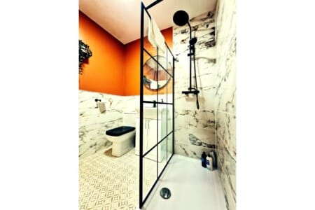 lodginet stays county heights bathroom a