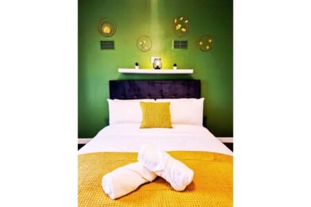 lodginet stays county heights bedroom 1 b