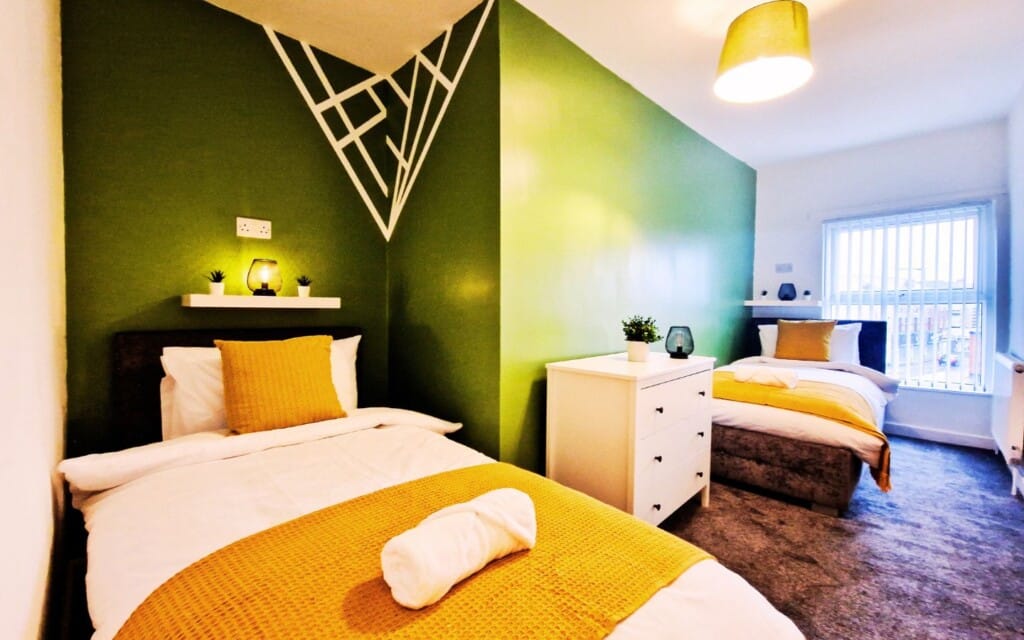 lodginet stays county heights bedroom