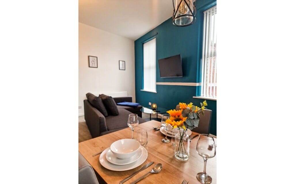 lodginet stays county luxe dinner livingroom