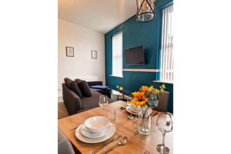 lodginet stays county luxe dinner livingroom