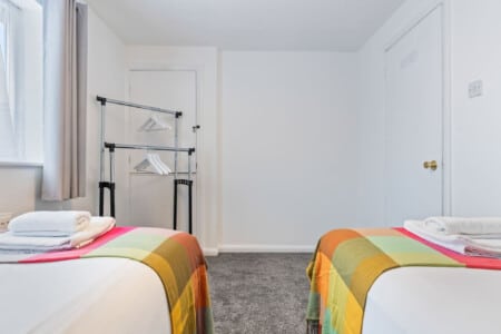 contractor-friendly-bedroom-telford-serviced-house