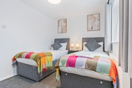 telford-centre-house-twin-bedroom-contractors